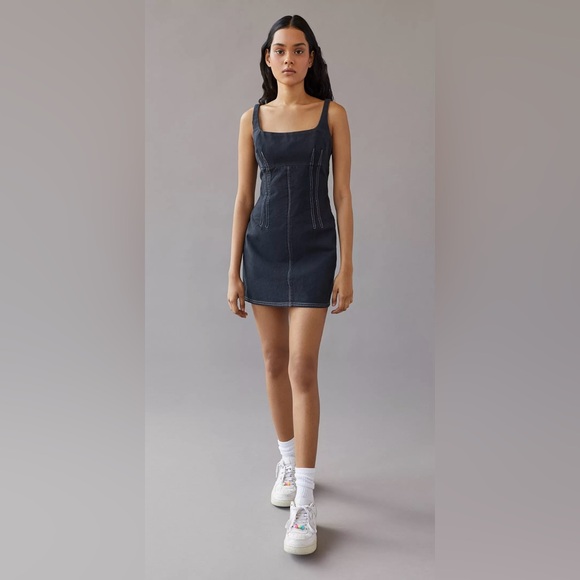 BDG URBAN OUTFITTERS SADIE SEAMED DENIM MINI DRESS!! - Picture 5 of 16
